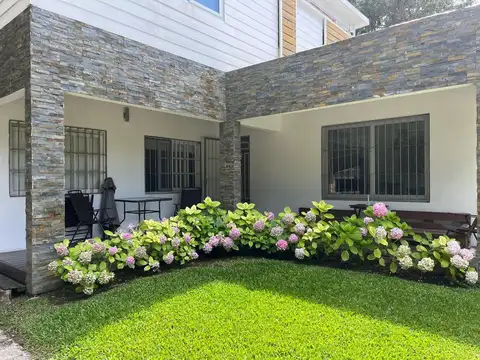 Avenida Ida Amelia de Lapi 100