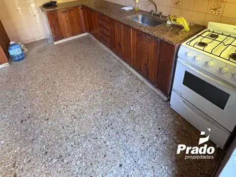 Departamento en Alquiler en Villa Elvira, $ 650.000