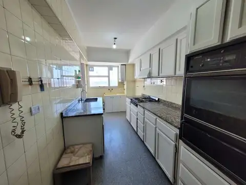 Departamento 5 ambientes con 2 baños