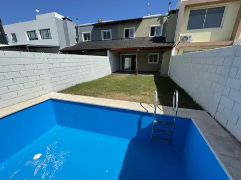 Casa en Alquiler de 3 dormitorios