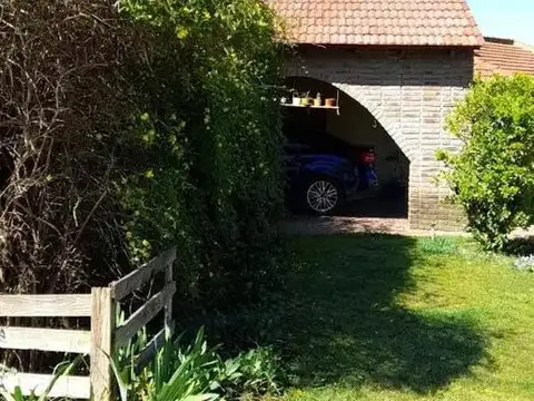 Casa en Venta - 3 dormitorios 4 baños - Olavarria