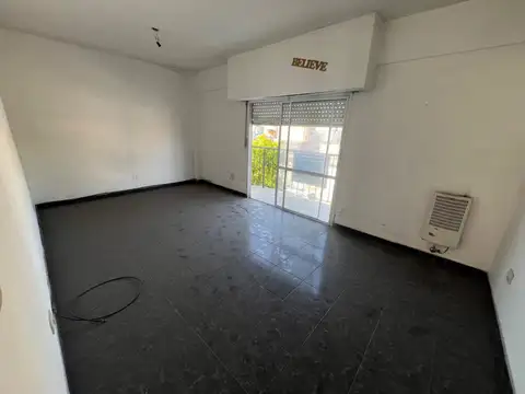 Depto Tipo Casa en Venta al Este