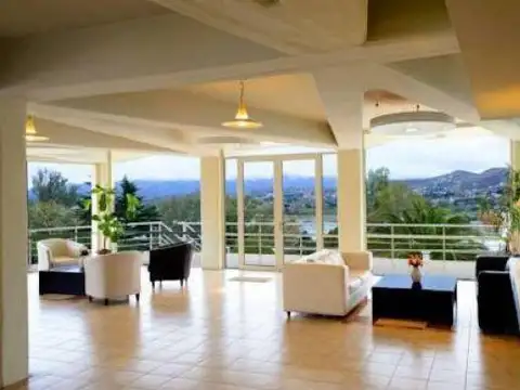 Hotel en Venta 35 años