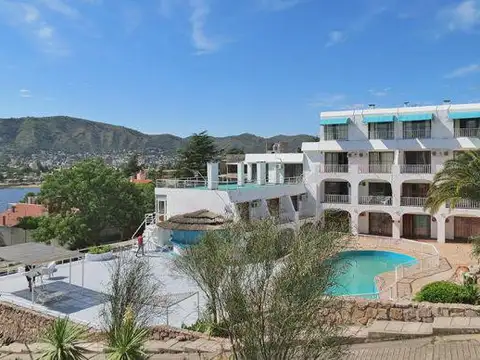 Hotel en Venta en Villa Carlos Paz, USD 3.200.000