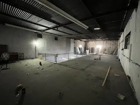 VENTA - Deposito + 2 oficinas - Bella Vista, Rosario.