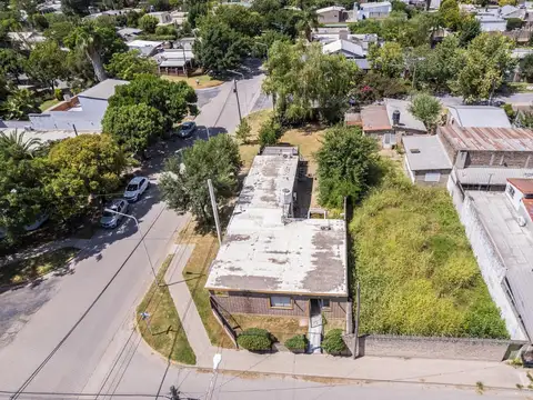 EN VENTA - CASA EN ESQUINA 3 DORMITORIOS - PUEBLO ESTHER