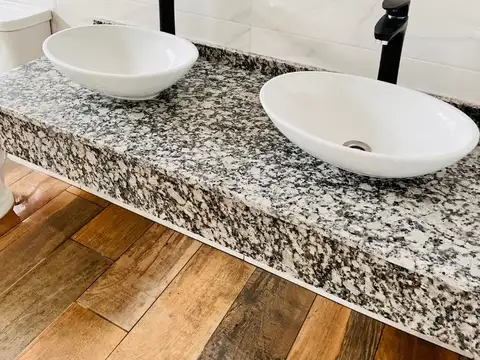 Casa en Venta en Countries y Barrios Cerrados en Guillermo Hudson, USD 310.000