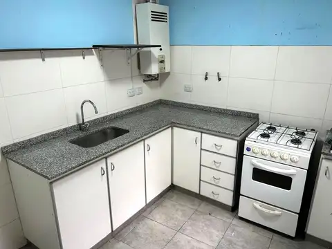 Casa 2 ambientes con 1 baño