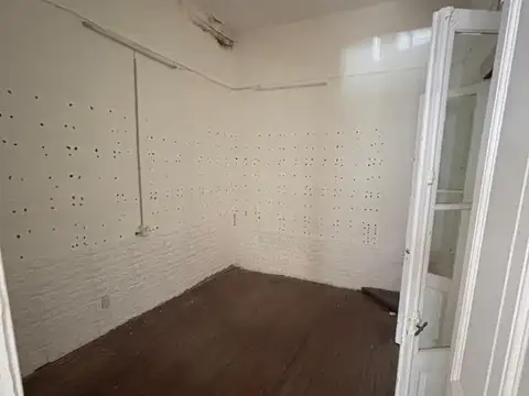 Depto Tipo Casa en Venta 80 años