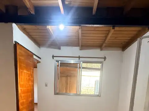 Depto Tipo Casa 4 ambientes con 2 baños