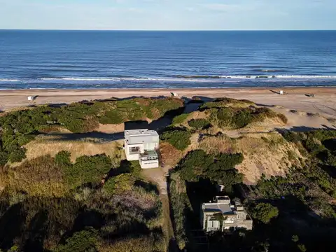 Avenida Almirante Brown 100