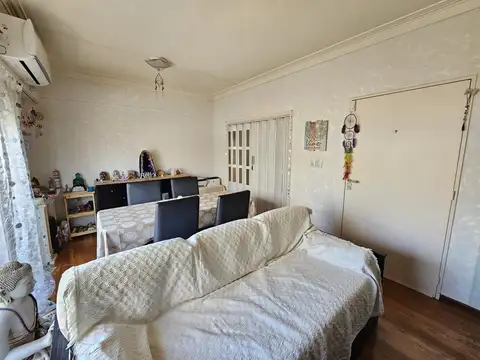 Depto Tipo Casa en Venta en Saavedra, USD 179.000