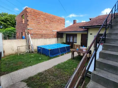 Casa 3 ambientes con 1 baño