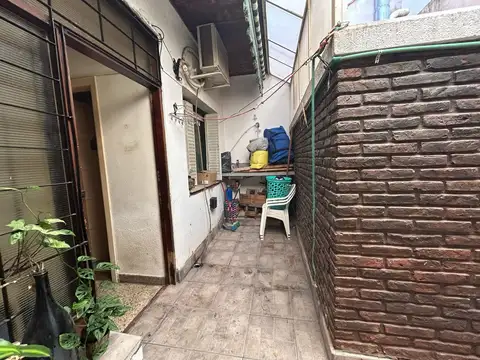 Depto Tipo Casa en Venta 90 años