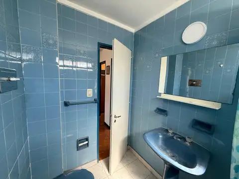 2 Ambientes a la calle con cochera - La Perla