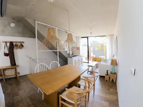 Casa 3 ambientes con 2 baños