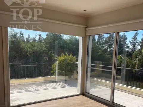 Casa en Alquiler al Este