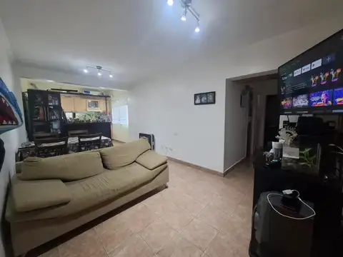 DEPARTAMENTO 3 AMBIENTES EN 1ER PISO