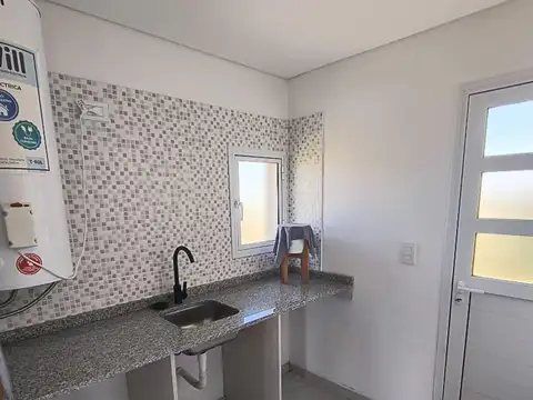 Solares del Valle (ruta 5, a 8 km de Villa de Merlo)