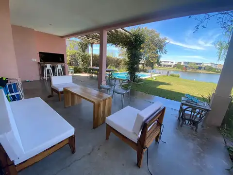 Casa en Alquiler Temporal de 4 dormitorios