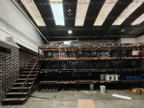 Galpón en Alquiler - Moron Sur - Mariano Moreno al 300