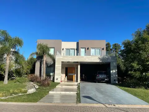 Casa en alquiler en Tristan Suarez