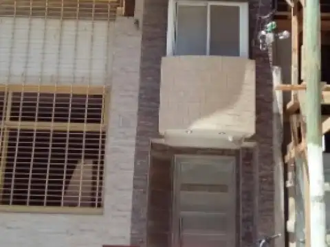 ALQUILER DEPARTAMENTO 2 AMBIENTES - 1º DE MAYO Y RUTA 8 - LOMA HERMOSA