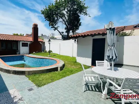 VENTA CHALET 4 AMBIENTES 2 PLANTAS CENTRO MONTE GRANDE