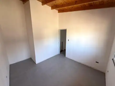 Depto Tipo Casa en Venta en Villa Ballester, USD 95.000