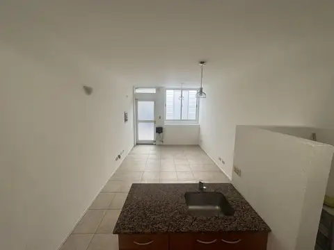 Depto Tipo Casa 2 ambientes con 1 baño