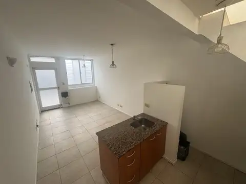 Depto Tipo Casa en Venta de 1 dormitorio