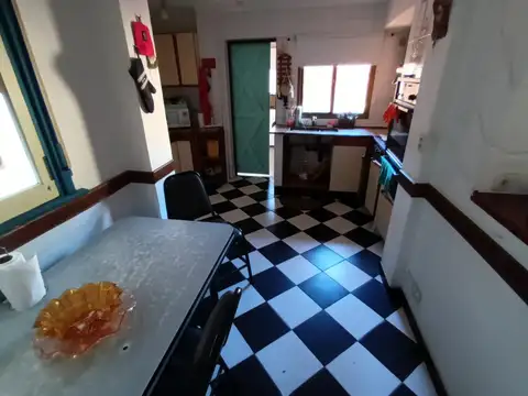 General Arenales 700