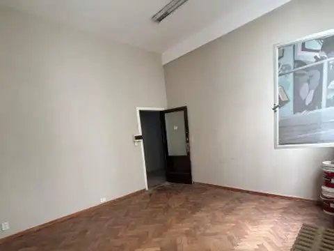 Oficina en Venta 64 años