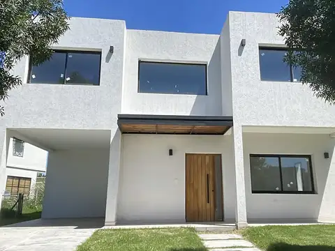 Casa  en Venta ubicado en Santo Tomas, Derqui, Pilar