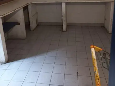 Local en Venta en Ezpeleta Este, USD 200.000