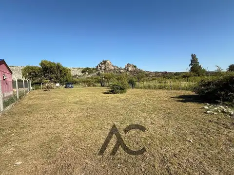 HERMOSO LOTE EN VENTA FRENTE AL DIQUE LAS PALMERAS