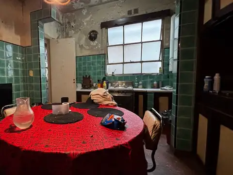 VENTA CASA C/2 DPTOS BARRACAS