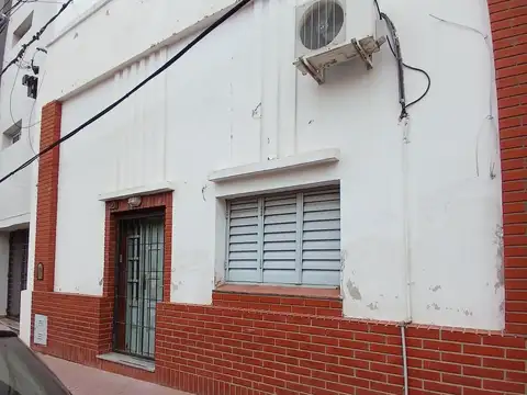 VENTA Casa 2 dormitorios. Ayacucho N°592