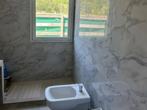 Casa en Venta a Estrenar en LAGO CENTRAL PG