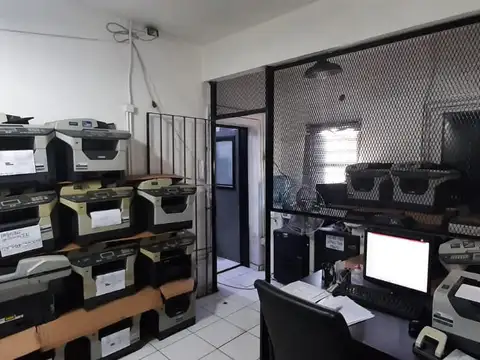 Galpon en Venta en Castelar, USD 130.000