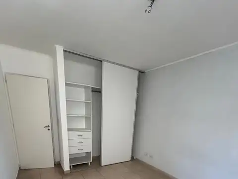 Departamento en Alquiler en Haedo, $ 490.000