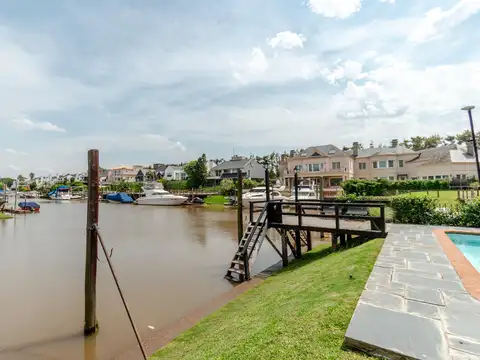 Casa en Venta en Marina Del Sol, USD 1.100.000