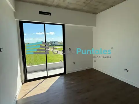 Casa en Venta en Countries y Barrios Cerrados en Ezeiza, USD 240.000