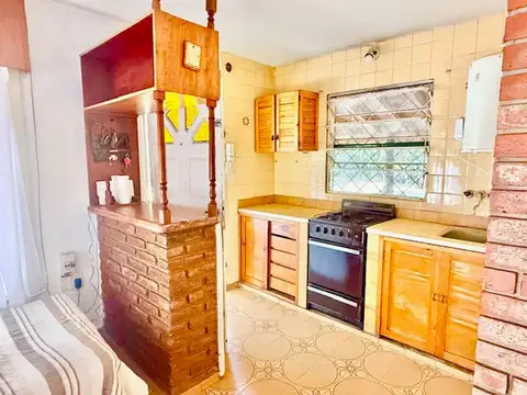 Casa 3 ambientes con 1 baño