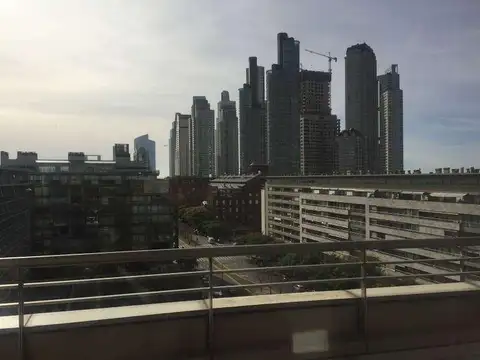 Encarnacion Ezcurra al 300