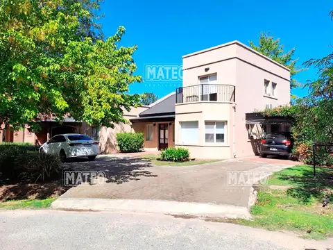 Casa en Venta en Campos De Alvarez, USD 390.000