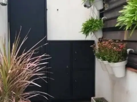 República De Eslovenia 1700, Piso PB