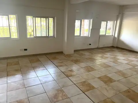 Oficina en Alquiler en Barrio Parque Leloir, USD 900
