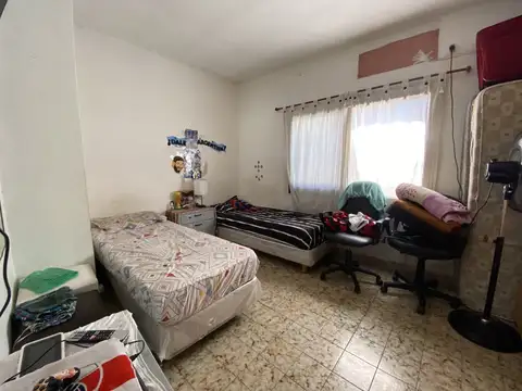 En Venta Casa 4 Ambientes Con Patio Y Quincho En Barrio Alberdi - Jose C Paz