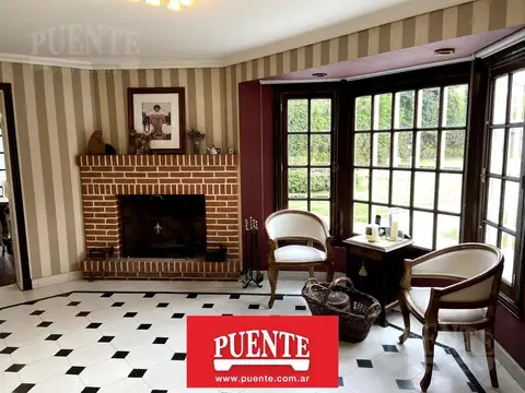 Casa 6 ambientes con 4 baños